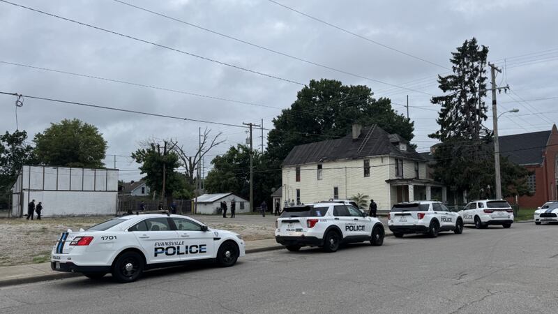 Dispatch: Police respond to person with gunshot wound at Circle K