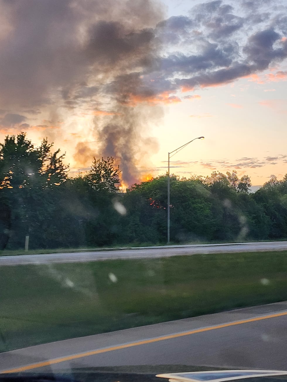Active fire at Evansville apartment complex, officials say