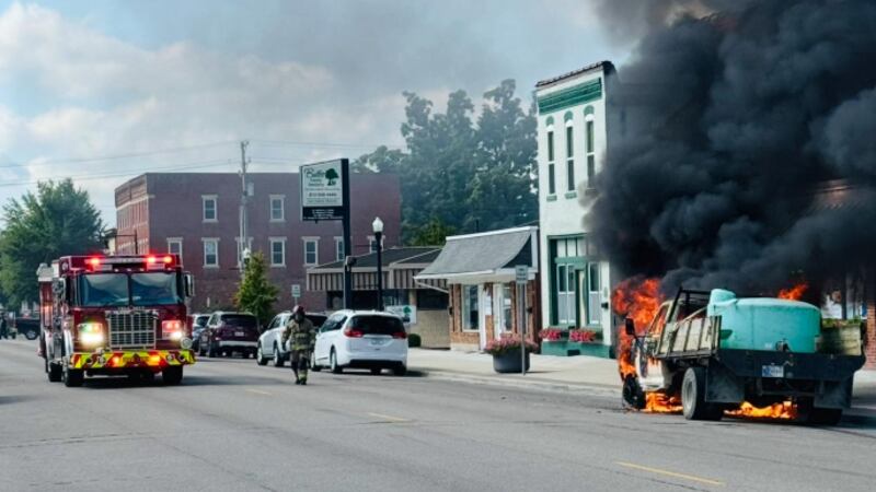 Crews respond to vehicle fire in Tell City