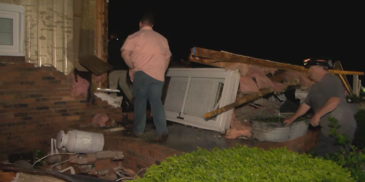 Morganfield residents react to Friday night storm damage